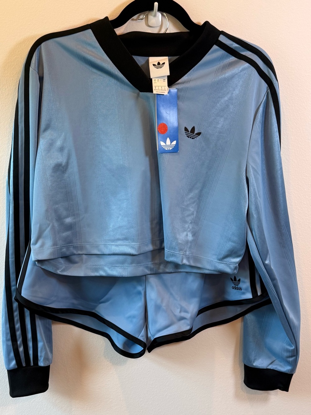 NWT Adidas Originals Ash Blue Jacquard Crop Top + Sprinter Shorts Set – M
